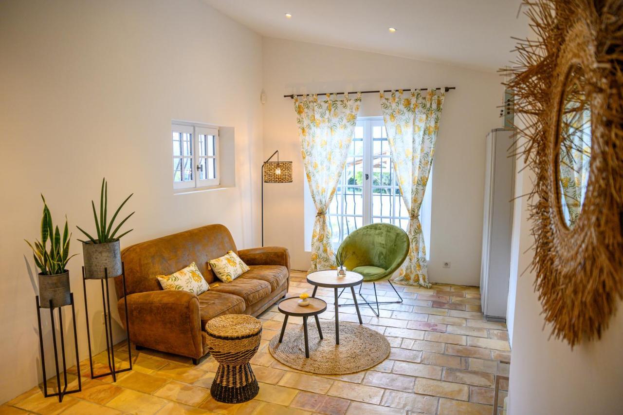 ムジャン Le Mas De La Source Bed & Breakfast エクステリア 写真