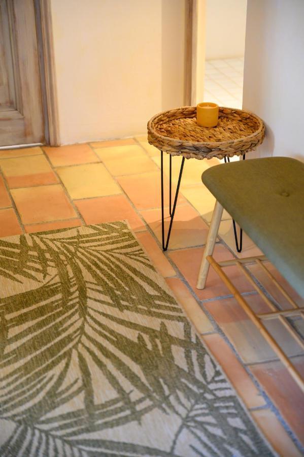 ムジャン Le Mas De La Source Bed & Breakfast エクステリア 写真