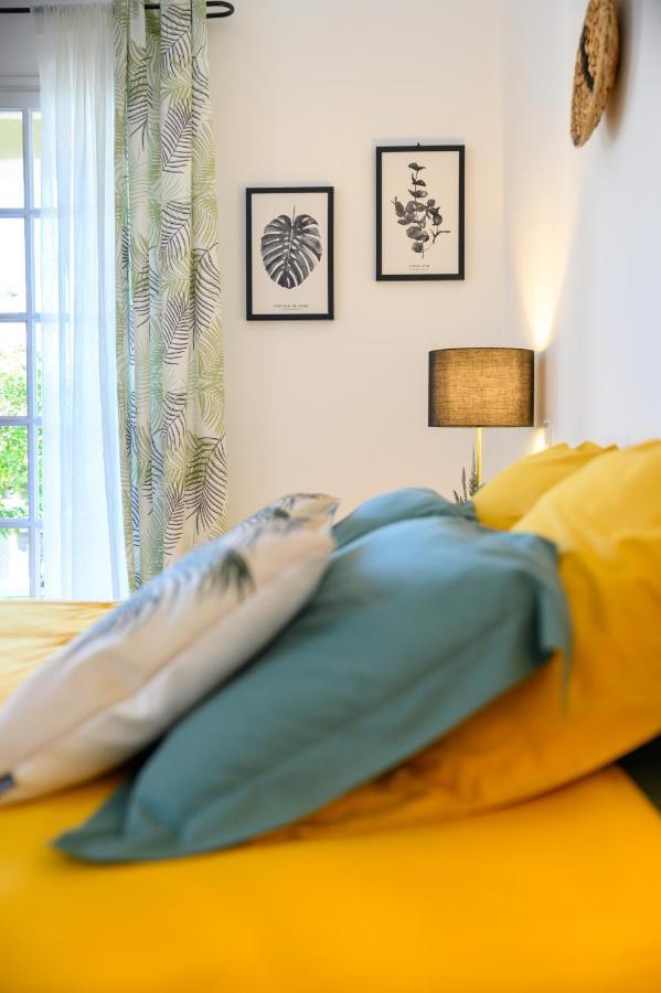 ムジャン Le Mas De La Source Bed & Breakfast エクステリア 写真