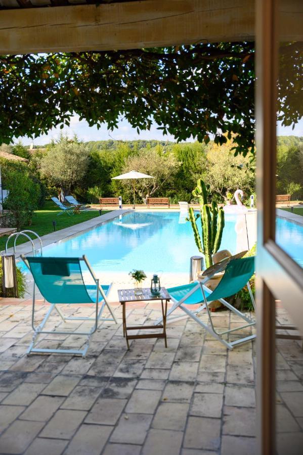 ムジャン Le Mas De La Source Bed & Breakfast エクステリア 写真