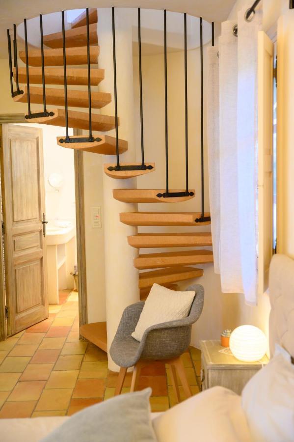 ムジャン Le Mas De La Source Bed & Breakfast エクステリア 写真