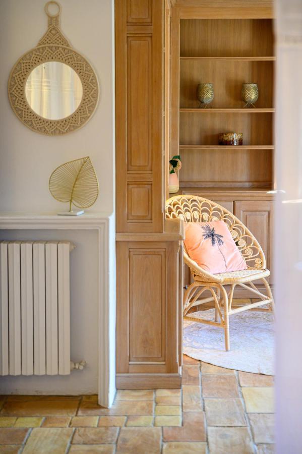 ムジャン Le Mas De La Source Bed & Breakfast エクステリア 写真