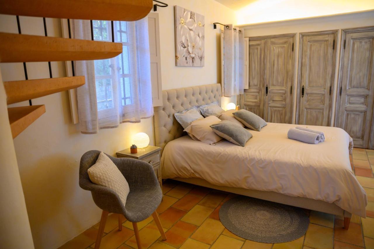 ムジャン Le Mas De La Source Bed & Breakfast エクステリア 写真