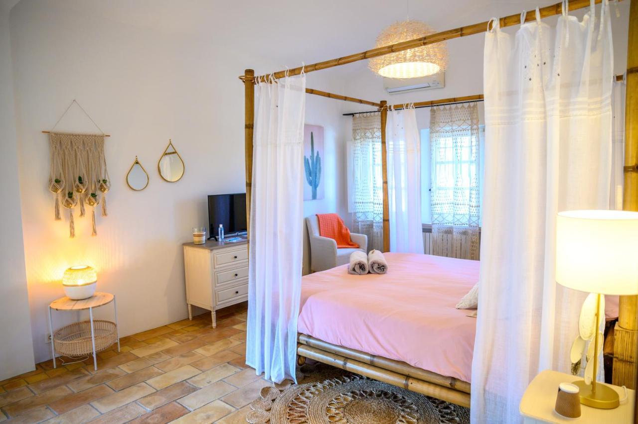 ムジャン Le Mas De La Source Bed & Breakfast エクステリア 写真