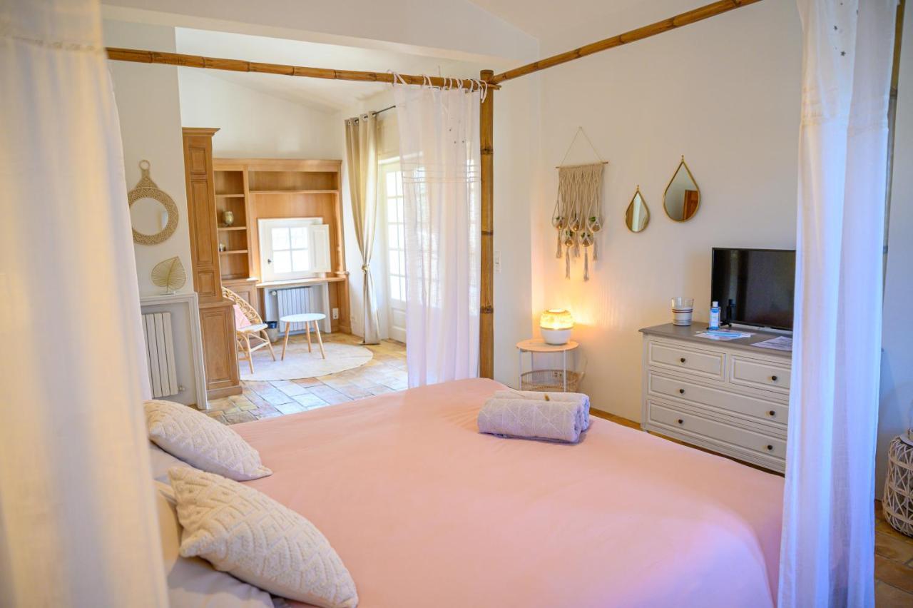 ムジャン Le Mas De La Source Bed & Breakfast エクステリア 写真