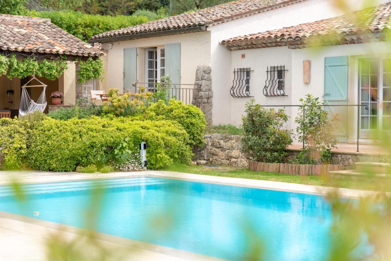 ムジャン Le Mas De La Source Bed & Breakfast エクステリア 写真