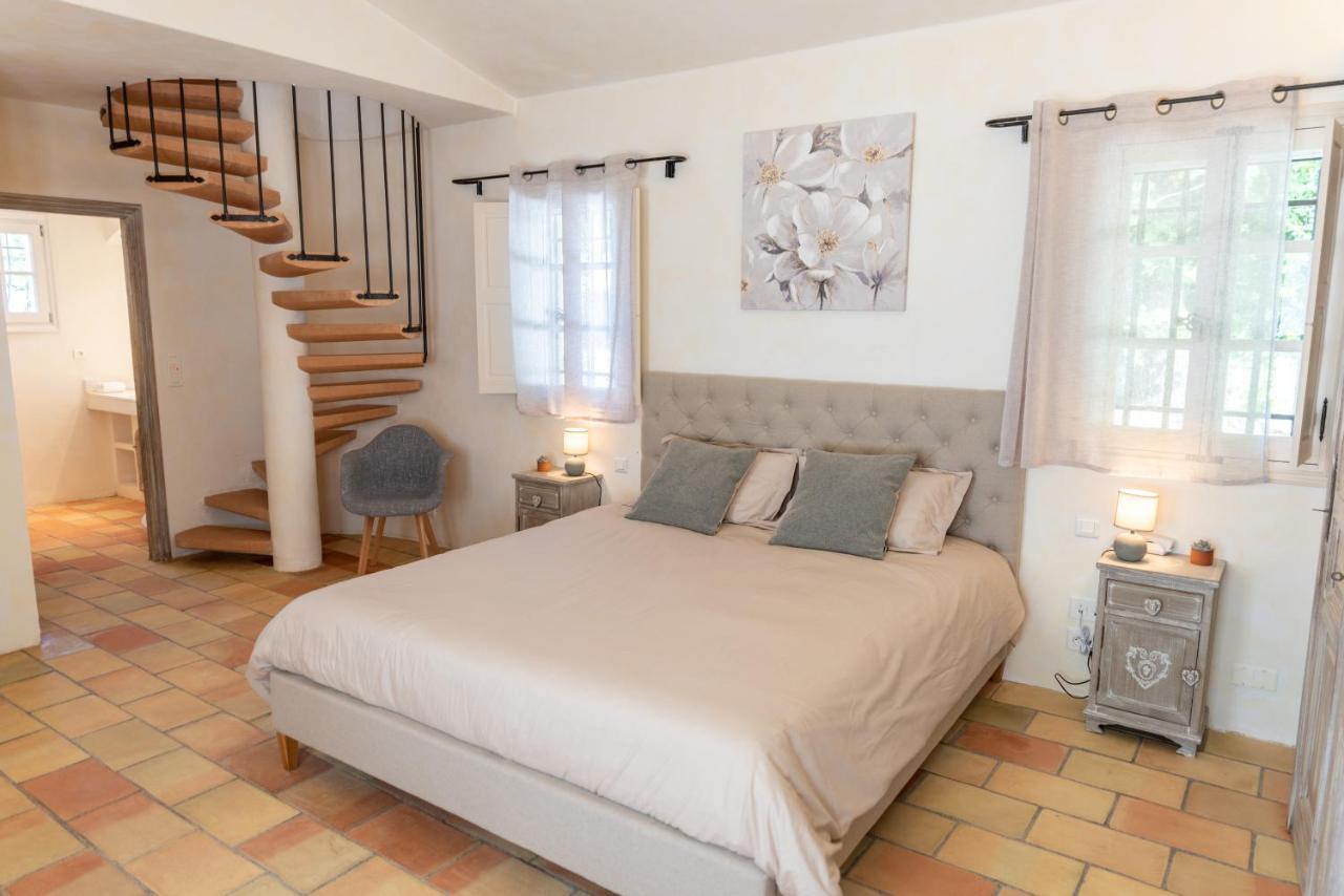 ムジャン Le Mas De La Source Bed & Breakfast エクステリア 写真