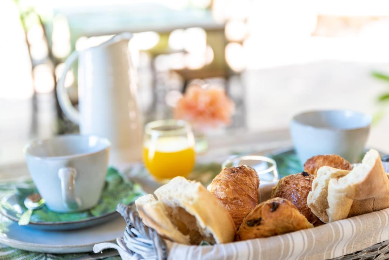 ムジャン Le Mas De La Source Bed & Breakfast エクステリア 写真